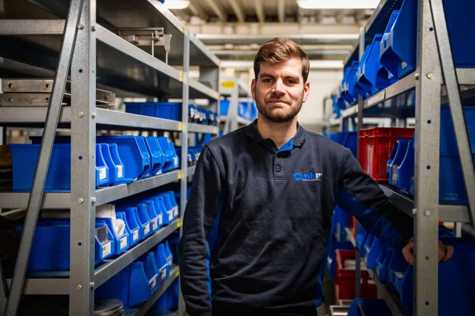 Tom, logistiek medewerker